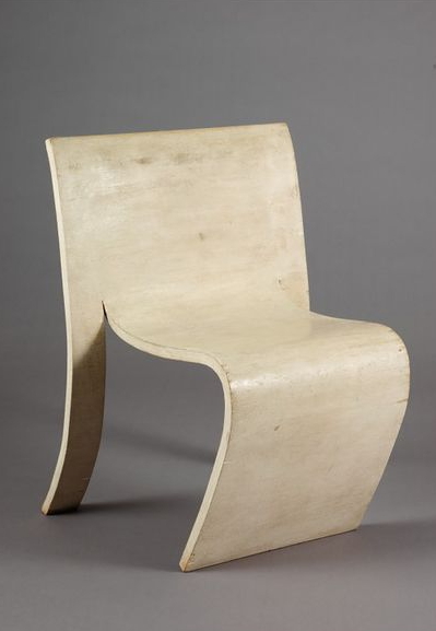 Деревянные стулья - классический предмет мебели для вашего интерьера
