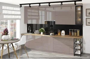 Современная угловая кухня "Крашеный высокий глянец" Тоффи 3.2 метра с черным фартуком и деревянной столешницей, стильный дизайн.