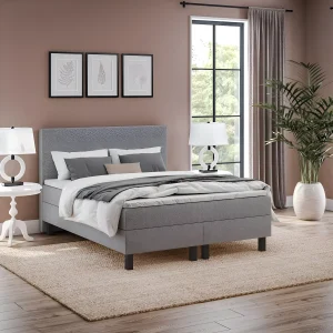 Спальна система Gerda 160x200 в современном интерьере: кровать с мягким изголовьем, текстиль, прикроватные тумбочки и декор.