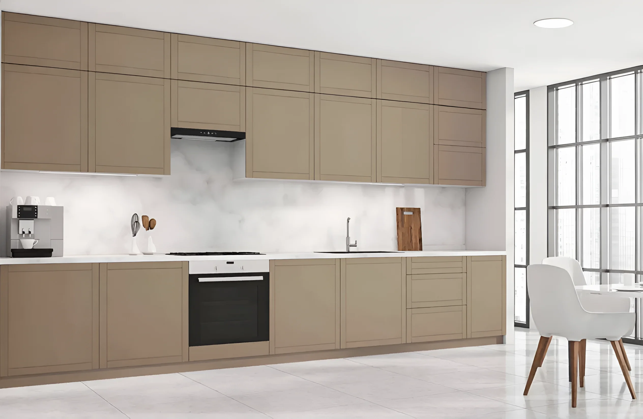 Современная кухня "Рамка" 4 метра, фасады из крашеного МДФ в цвете капучино, с интегрированной техникой и стильными подвесными шкафами.